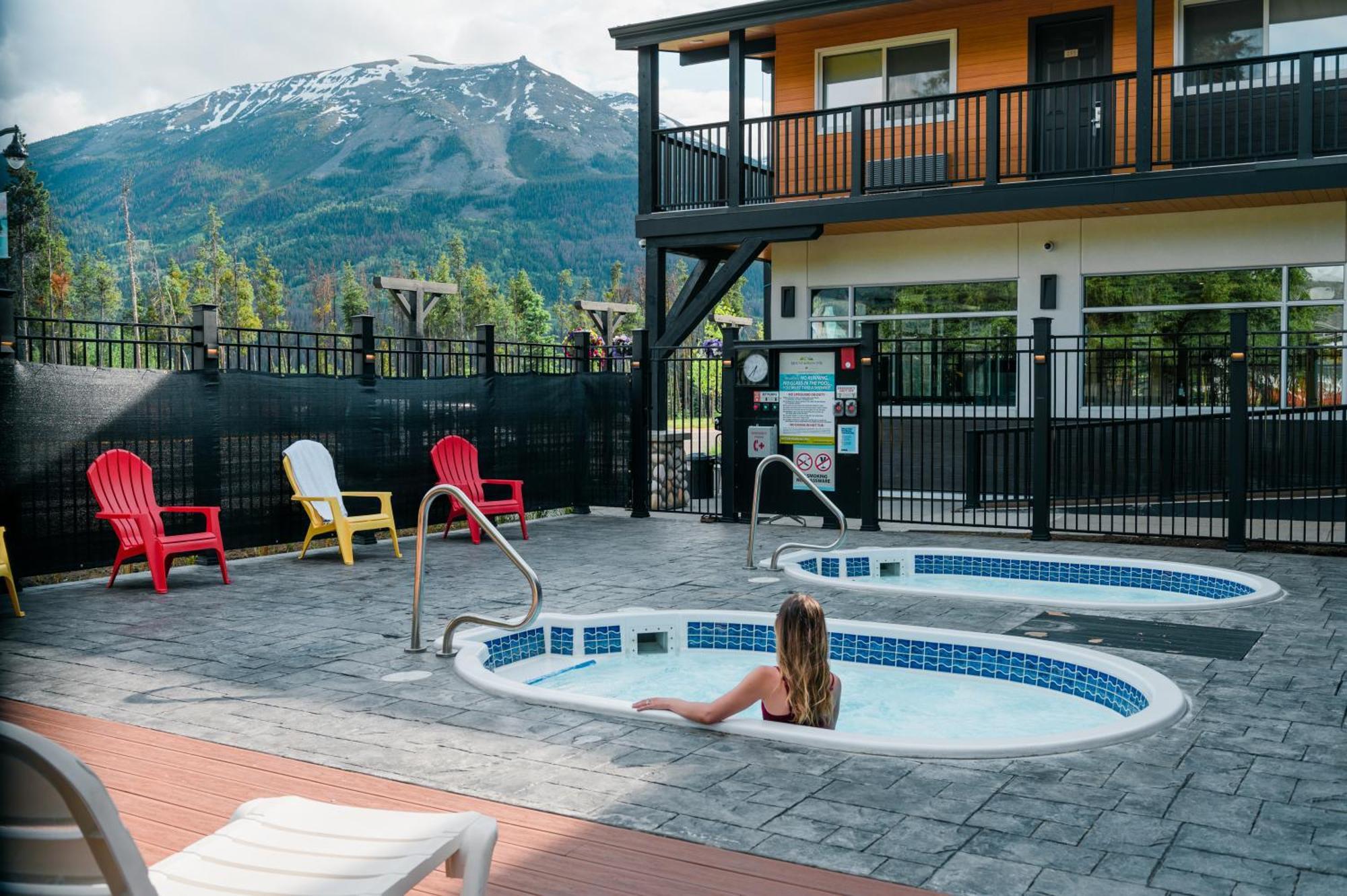 Mount Robson Inn Jasper Exteriér fotografie